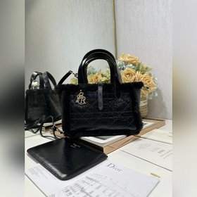 頂級原單 小號 D ior Toujours 手袋 裂紋黑拼黑毛 黑色裂紋牛皮和