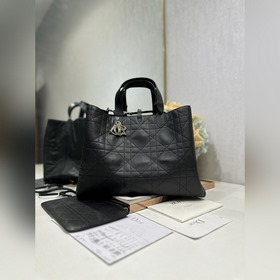 頂級原單 DIOR TOUJOURS 手袋 黑色山羊紋大號 這款 Dior To