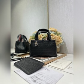 頂級原單 Dior Toujours 手袋 黑色山羊紋小號 這款Dior Tou