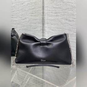 Dior-LAMBSKIN 2026春夏新款LAMBSKIN鍊條包，全新的包形，