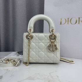 頂級原單三格白色-羊皮鑽石扣戴妃包-編號： M0505 這款 Lady Dior
