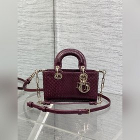 Lady橫版戴妃珍稀蛇皮閃亮登場，高雅又不失個性，非它莫屬 ，科普一下每條蛇皮的
