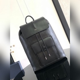Dio雙肩包 迪奧IT最火雙肩背包采用镂空的光滑牛皮搭配反光裡料，内部空間大。頂