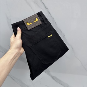 Fendi芬迪 高端定制、26春季最新款洗水牛仔褲 櫃台同步發售 logo印花設