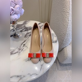 Salvatore FerragamoSF新款蝴蝶結高跟鞋 簡單的設計 集優雅與