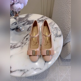 Salvatore FerragamoSF新款蝴蝶結瑪麗珍鞋 簡單的設計 集優雅