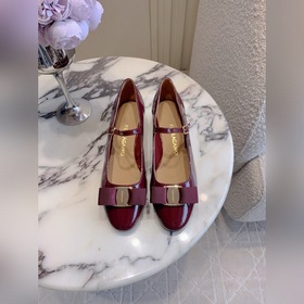 Salvatore FerragamoSF新款蝴蝶結瑪麗珍鞋 簡單的設計 集優雅