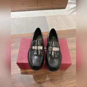 菲拉格慕Ferragamo男士精品皮鞋，鞋面進口牛皮，水染牛皮内裡，真皮大底，标
