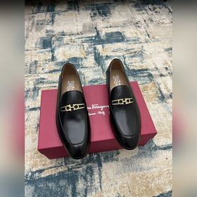 Ferragam~   碼數：38-45 F家新品男士正裝皮鞋，完美做工，