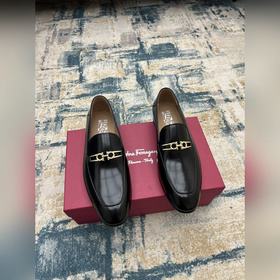 Ferragam~   碼數：38-45 F家新品男士正裝皮鞋，完美做工，