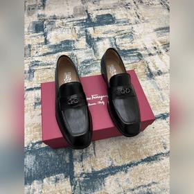 Ferragam~   碼數：38-45 F家新品男士正裝皮鞋，完美做工，