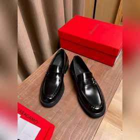 Ferragamo~  碼數：39-44(38.45.46定制) F家新品男