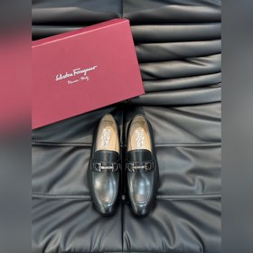 Ferragam菲拉真皮大底男士商務休閑皮鞋，進口牛皮，嚴選用料隻為打造更為舒适