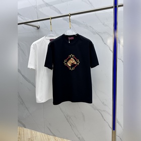 GUCCI古馳 2026春夏新款 賀歲款 刺繡款短袖 雙紗純棉面料 前幅駿馬配合