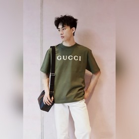 GUCCI古馳， 飾刺繡針織棉短袖T恤 面料：15支特紡緊密棉細絨針織面料 ，