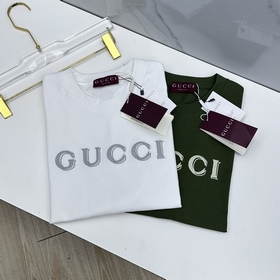 Gucci古馳 微闊 新款首發專櫃最新款短袖圓領T恤 高端訂制 設計前衛時尚！品