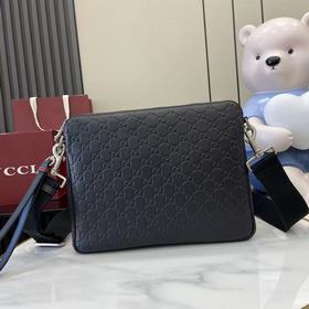 配全套原廠專櫃包裝 GG Emblem系列以飾GG印花壓紋圖案光面皮革煥新演繹品