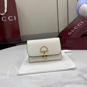 配全套原廠專櫃包裝 [新品]Gucci延續品牌深厚傳承，深化與馬術本源的聯結。半