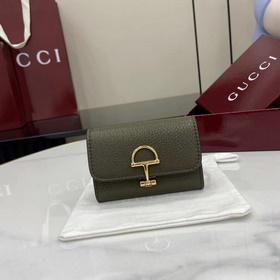 配全套原廠專櫃包裝 [新品]Gucci延續品牌深厚傳承，深化與馬術本源的聯結。半