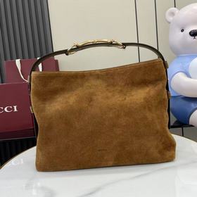 配全套原廠專櫃包裝 2026秋冬系列， Gucci Beatrix系列手袋采用休