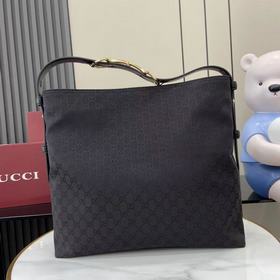 配全套原廠專櫃包裝 2026秋冬系列， Gucci Beatrix系列手袋采用牛