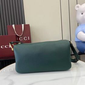 配全套原廠專櫃包裝 煥新呈現Gucci Half Horsebit系列，以現代風