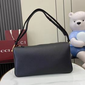 配全套原廠專櫃包裝 煥新呈現Gucci Half Horsebit系列，以現代風