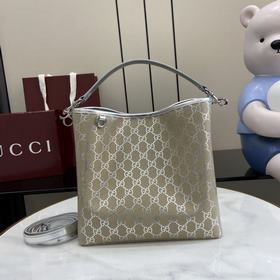 進口原廠皮 配全套原廠專櫃包裝 [新品]全新GG Emblem系列煥新诠釋品牌的