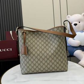 配全套原廠專櫃包裝 GG Emblem系列煥新诠釋品牌的隽永優雅風範和精湛工藝。