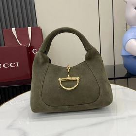 配全套原廠專櫃包裝 [新品]這款Gucci Softbit系列肩背包匠心融蘊大號