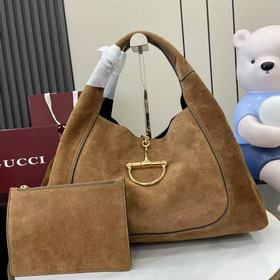 配全套原廠專櫃包裝 這款Gucci Softbit系列肩背包匠心融蘊大號半馬銜扣