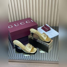 [新款出貨]GuCCl高端精品， 2046春夏新款雙G扣 馬蹄駝背 中粗跟涼鞋拖