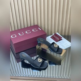 [新款出貨]GuCCl高端精品， 2046春夏新款雙G扣 馬蹄駝背 中粗跟涼鞋拖