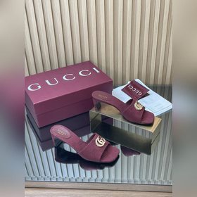 [新款出貨]GuCCl高端精品， 2046春夏新款雙G扣 馬蹄駝背 中粗跟涼鞋拖