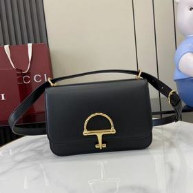 配全套原廠專櫃包裝 2026秋冬系列， Gucci Siena系列小號肩背包延續