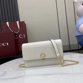 配全套原廠專櫃包裝 [新品]這款Gucci Softbit系列肩背包匠心融蘊大號