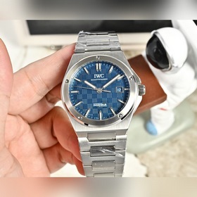機芯2824：價格13000   機芯2892：價格15500 IWC萬國