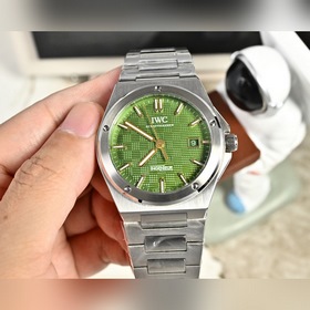 機芯2824：價格13000   機芯2892：價格15500 IWC萬國
