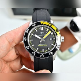 IWC萬國海洋時計系列 機芯類型：2824自動機械 表殼材質：316精鋼 表帶材