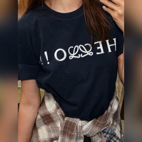 LOEWE，羅意威 棉質混紡常規版型短袖T恤 面料：20支絲光棉混紡雙面針織 ，