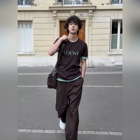 LOEWE 羅意威E 25SS字母提花格紋圓領套頭短袖T恤 正品8800購入開發