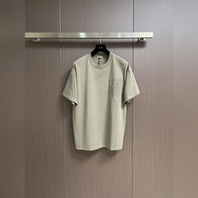 LOEWE 2026SS春夏經典款logo壓花短袖T恤，簡約百搭印花，永經典流行