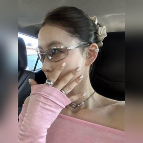 miumiu girl 集合 [MUA 50S]y2k超夏天 護目鏡 櫃子版來