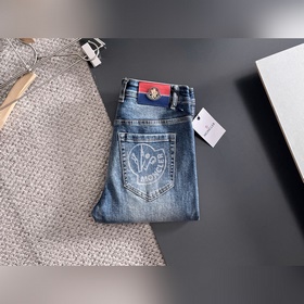 Moncler 蒙口 男士丹甯牛仔褲，官宣畫冊海報穿搭款！ 客供高級進口的丹甯原