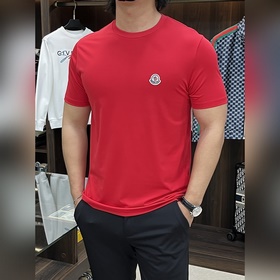 Moncler 蒙口 春季新款短袖 純棉圓領短袖T恤，植絨印花，純棉T恤、上身效