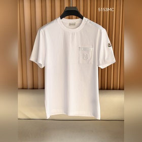 MONCLER，蒙口2026新款奢簡之選，彪馬棉口袋T恤，勾勒高階男士型格，采用