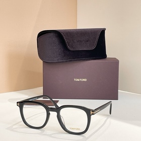 TOM FORD MODEL：TF0975 SIZE：52口23-145