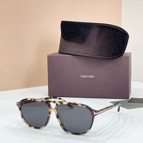 TOM FORD MODEL：FT1026 SIZE：61口12-145