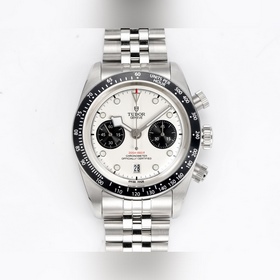 3T新品 帝舵(TUDOR)Black Bay Chrono系列是一款融合潛水表