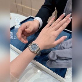 女款_VACHERON CONSTANTIN江詩丹頓縱橫四海系列：石英日本機芯，簡約大